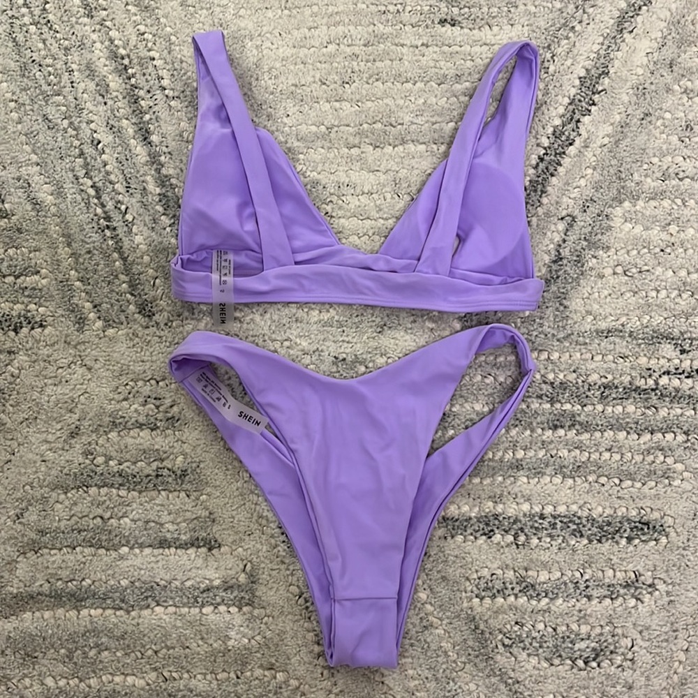 Lavender bikini - Picture 2 of 3